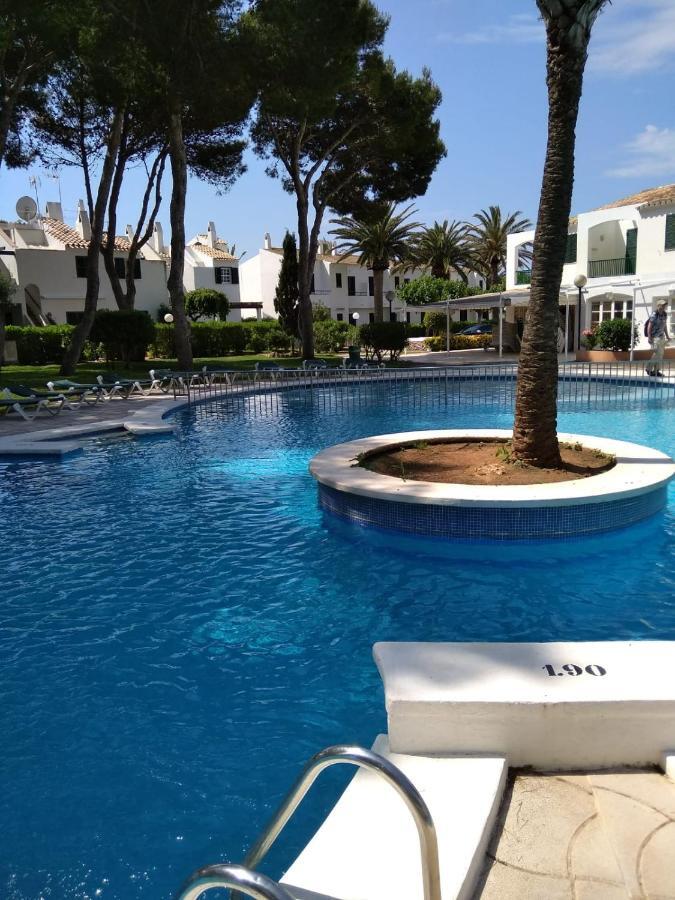 Apartamentos Playa Park Brisas Son Xoriguer Кала'н Бош Екстериор снимка